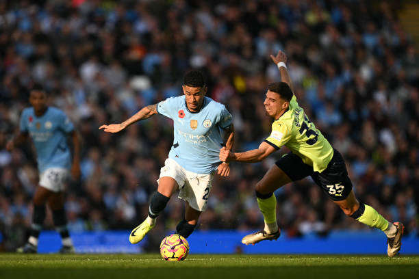 缓捂住腰部 缓捂住腰部